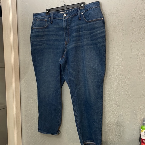 Madewell Curvy Perfect Vintage Straight Jean in Mayfield Wash - Picture 6 of 15